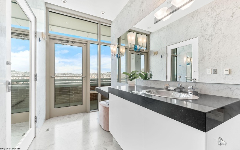 2 Waterfront Place, Morgantown, West Virginia 26501, 4 Bedrooms Bedrooms, 11 Rooms Rooms,4 BathroomsBathrooms,Single Family Attached,For Sale,Waterfront,10164492