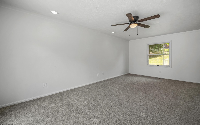 33 Elephant Walk, Fairmont, West Virginia 26554, 5 Bedrooms Bedrooms, 9 Rooms Rooms,4 BathroomsBathrooms,Single Family Detached,For Sale,Elephant,10160767