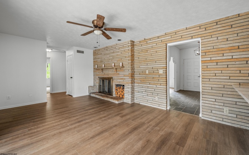 33 Elephant Walk, Fairmont, West Virginia 26554, 5 Bedrooms Bedrooms, 9 Rooms Rooms,4 BathroomsBathrooms,Single Family Detached,For Sale,Elephant,10160767