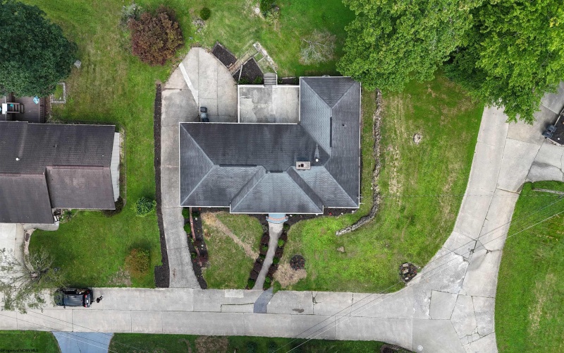 33 Elephant Walk, Fairmont, West Virginia 26554, 5 Bedrooms Bedrooms, 9 Rooms Rooms,4 BathroomsBathrooms,Single Family Detached,For Sale,Elephant,10160767