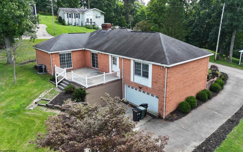 33 Elephant Walk, Fairmont, West Virginia 26554, 5 Bedrooms Bedrooms, 9 Rooms Rooms,4 BathroomsBathrooms,Single Family Detached,For Sale,Elephant,10160767