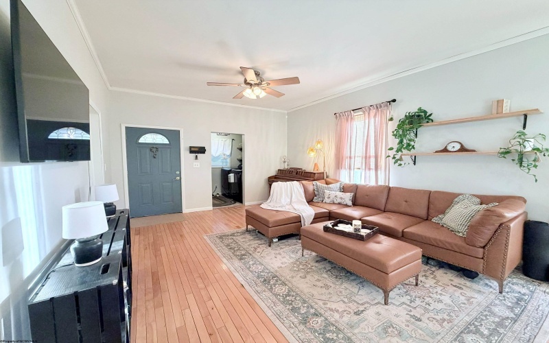 410 Haymond Highway, Clarksburg, West Virginia 26301-3864, 3 Bedrooms Bedrooms, 7 Rooms Rooms,2 BathroomsBathrooms,Single Family Detached,For Sale,Haymond,10164496