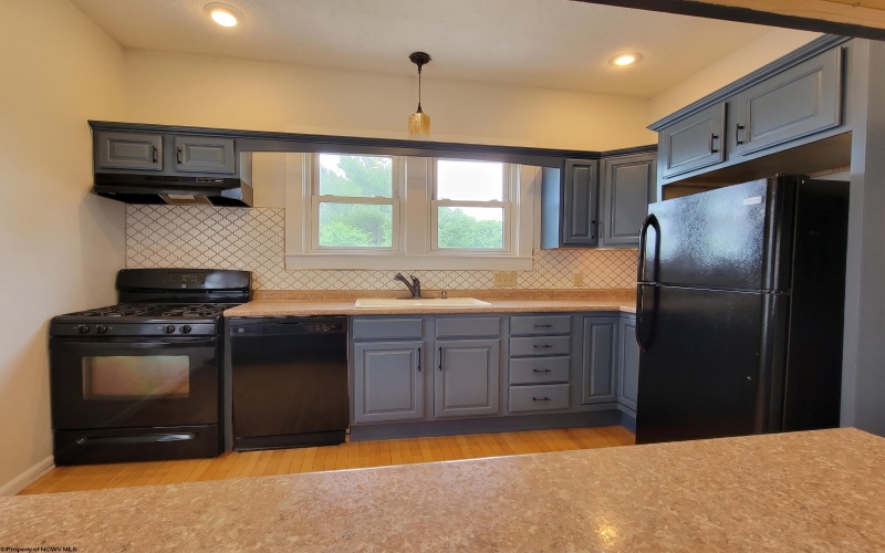 410 Haymond Highway, Clarksburg, West Virginia 26301-3864, 3 Bedrooms Bedrooms, 7 Rooms Rooms,2 BathroomsBathrooms,Single Family Detached,For Sale,Haymond,10164496