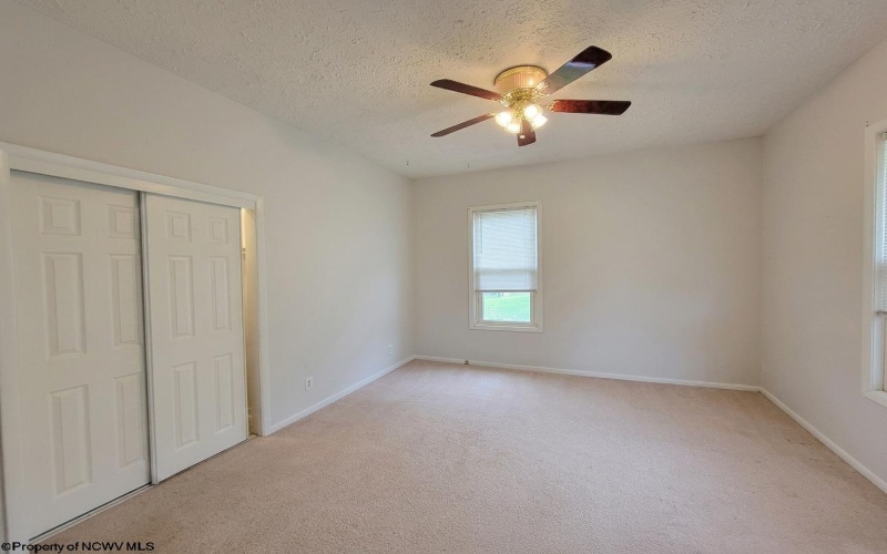 410 Haymond Highway, Clarksburg, West Virginia 26301-3864, 3 Bedrooms Bedrooms, 7 Rooms Rooms,2 BathroomsBathrooms,Single Family Detached,For Sale,Haymond,10164496