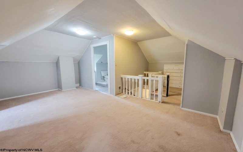 410 Haymond Highway, Clarksburg, West Virginia 26301-3864, 3 Bedrooms Bedrooms, 7 Rooms Rooms,2 BathroomsBathrooms,Single Family Detached,For Sale,Haymond,10164496