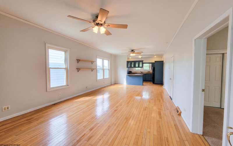 410 Haymond Highway, Clarksburg, West Virginia 26301-3864, 3 Bedrooms Bedrooms, 7 Rooms Rooms,2 BathroomsBathrooms,Single Family Detached,For Sale,Haymond,10164496