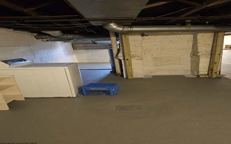 741 Mulberry Avenue, Clarksburg, West Virginia 26301, 4 Bedrooms Bedrooms, 10 Rooms Rooms,2 BathroomsBathrooms,Single Family Detached,For Sale,Mulberry,10164493