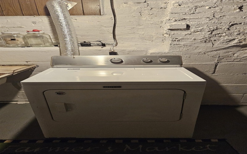 741 Mulberry Avenue, Clarksburg, West Virginia 26301, 4 Bedrooms Bedrooms, 10 Rooms Rooms,2 BathroomsBathrooms,Single Family Detached,For Sale,Mulberry,10164493