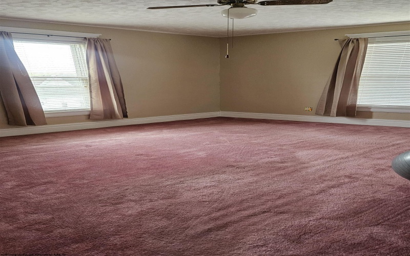 741 Mulberry Avenue, Clarksburg, West Virginia 26301, 4 Bedrooms Bedrooms, 10 Rooms Rooms,2 BathroomsBathrooms,Single Family Detached,For Sale,Mulberry,10164493