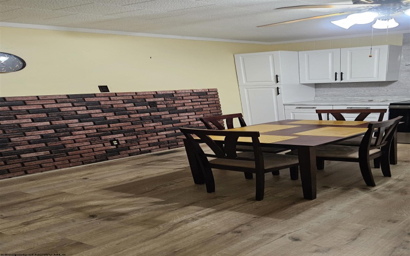 741 Mulberry Avenue, Clarksburg, West Virginia 26301, 4 Bedrooms Bedrooms, 10 Rooms Rooms,2 BathroomsBathrooms,Single Family Detached,For Sale,Mulberry,10164493