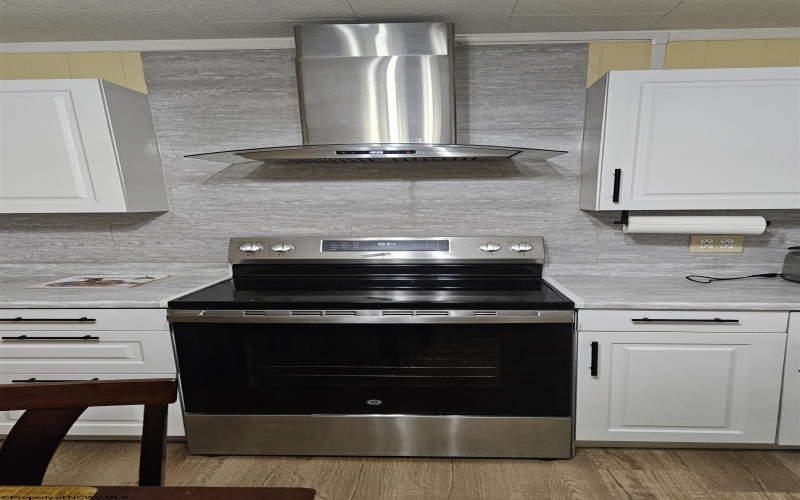 741 Mulberry Avenue, Clarksburg, West Virginia 26301, 4 Bedrooms Bedrooms, 10 Rooms Rooms,2 BathroomsBathrooms,Single Family Detached,For Sale,Mulberry,10164493