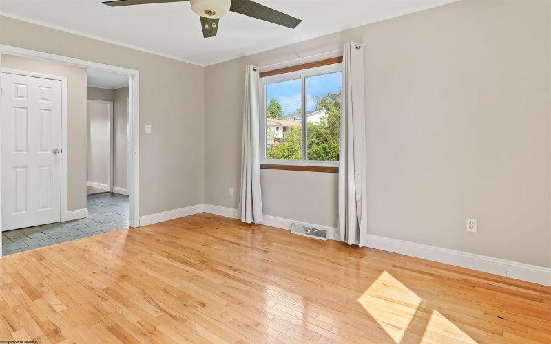 752 Northwest Drive, Morgantown, West Virginia 26505, 3 Bedrooms Bedrooms, 11 Rooms Rooms,3 BathroomsBathrooms,Single Family Detached,For Sale,Northwest,10164488