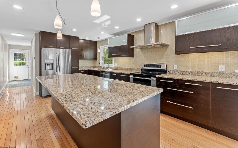 752 Northwest Drive, Morgantown, West Virginia 26505, 3 Bedrooms Bedrooms, 11 Rooms Rooms,3 BathroomsBathrooms,Single Family Detached,For Sale,Northwest,10164488