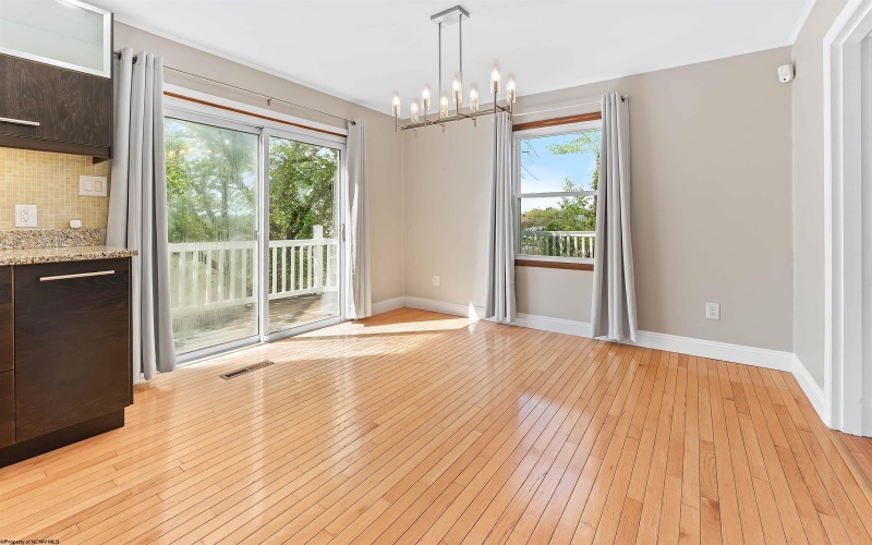 752 Northwest Drive, Morgantown, West Virginia 26505, 3 Bedrooms Bedrooms, 11 Rooms Rooms,3 BathroomsBathrooms,Single Family Detached,For Sale,Northwest,10164488