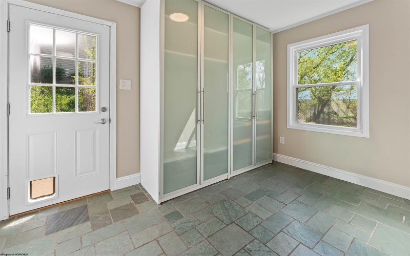 752 Northwest Drive, Morgantown, West Virginia 26505, 3 Bedrooms Bedrooms, 11 Rooms Rooms,3 BathroomsBathrooms,Single Family Detached,For Sale,Northwest,10164488