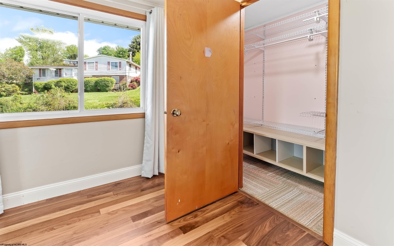 752 Northwest Drive, Morgantown, West Virginia 26505, 3 Bedrooms Bedrooms, 11 Rooms Rooms,3 BathroomsBathrooms,Single Family Detached,For Sale,Northwest,10164488