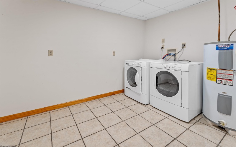 752 Northwest Drive, Morgantown, West Virginia 26505, 3 Bedrooms Bedrooms, 11 Rooms Rooms,3 BathroomsBathrooms,Single Family Detached,For Sale,Northwest,10164488