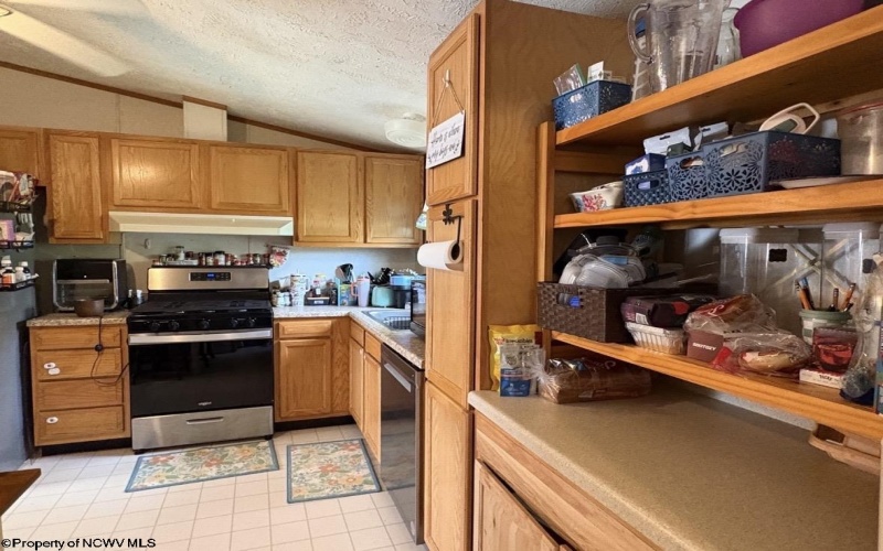 462 Spring Hills Road, Grafton, West Virginia 26354, 3 Bedrooms Bedrooms, 5 Rooms Rooms,2 BathroomsBathrooms,Single Family Detached,For Sale,Spring Hills,10164484