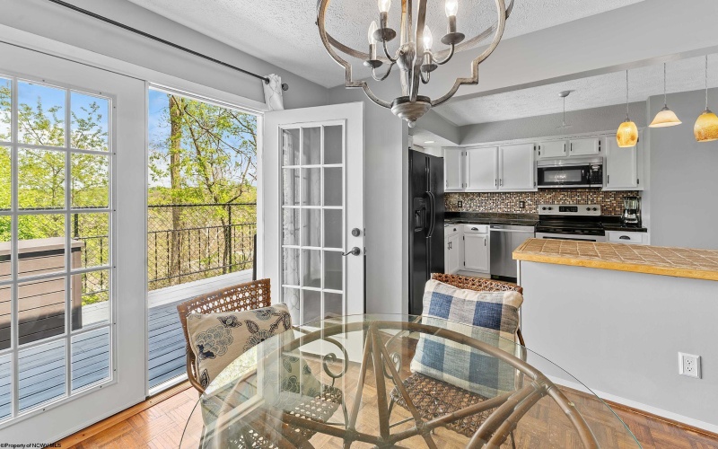 813 Cottonwood Street, Morgantown, West Virginia 26505, 3 Bedrooms Bedrooms, 6 Rooms Rooms,3 BathroomsBathrooms,Single Family Detached,For Sale,Cottonwood,10164500