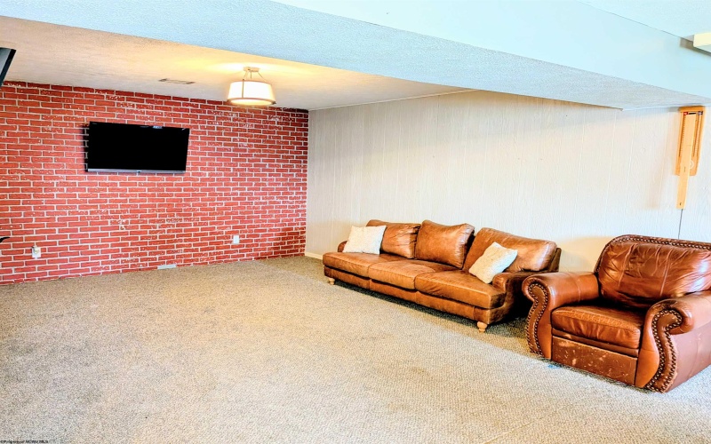 286 Eastgate Drive, Morgantown, West Virginia 26508-5939, 3 Bedrooms Bedrooms, 8 Rooms Rooms,2 BathroomsBathrooms,Single Family Detached,For Sale,Eastgate,10164522