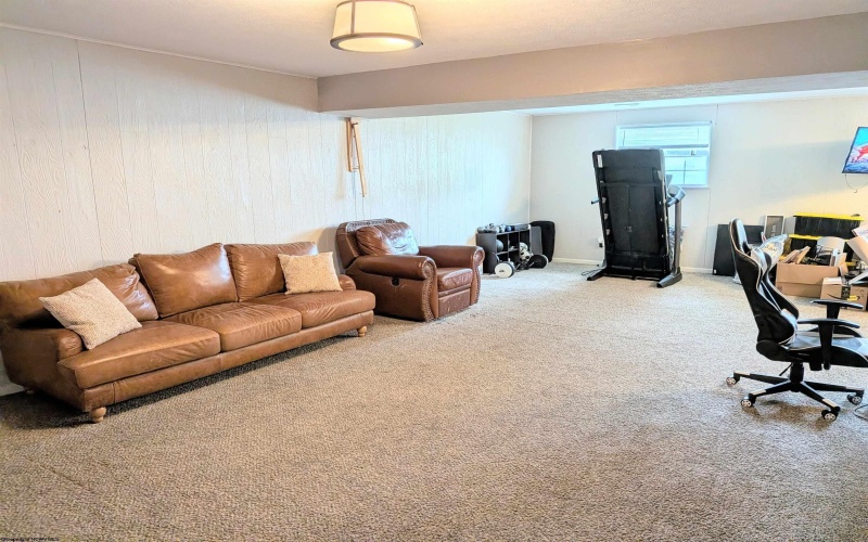 286 Eastgate Drive, Morgantown, West Virginia 26508-5939, 3 Bedrooms Bedrooms, 8 Rooms Rooms,2 BathroomsBathrooms,Single Family Detached,For Sale,Eastgate,10164522