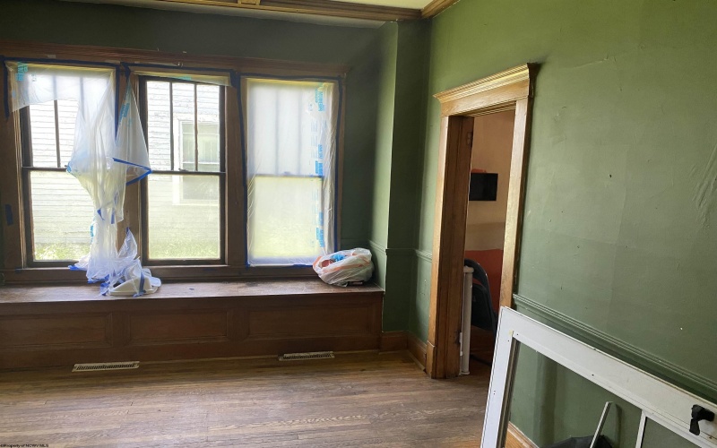 136 Milford Street, Clarksburg, West Virginia 26301, 4 Bedrooms Bedrooms, 7 Rooms Rooms,1 BathroomBathrooms,Single Family Detached,For Sale,Milford,10164499