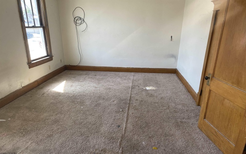 136 Milford Street, Clarksburg, West Virginia 26301, 4 Bedrooms Bedrooms, 7 Rooms Rooms,1 BathroomBathrooms,Single Family Detached,For Sale,Milford,10164499