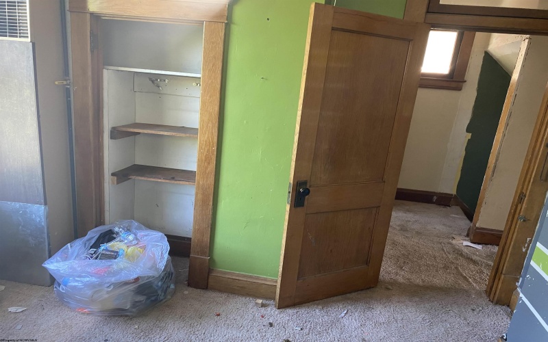 136 Milford Street, Clarksburg, West Virginia 26301, 4 Bedrooms Bedrooms, 7 Rooms Rooms,1 BathroomBathrooms,Single Family Detached,For Sale,Milford,10164499