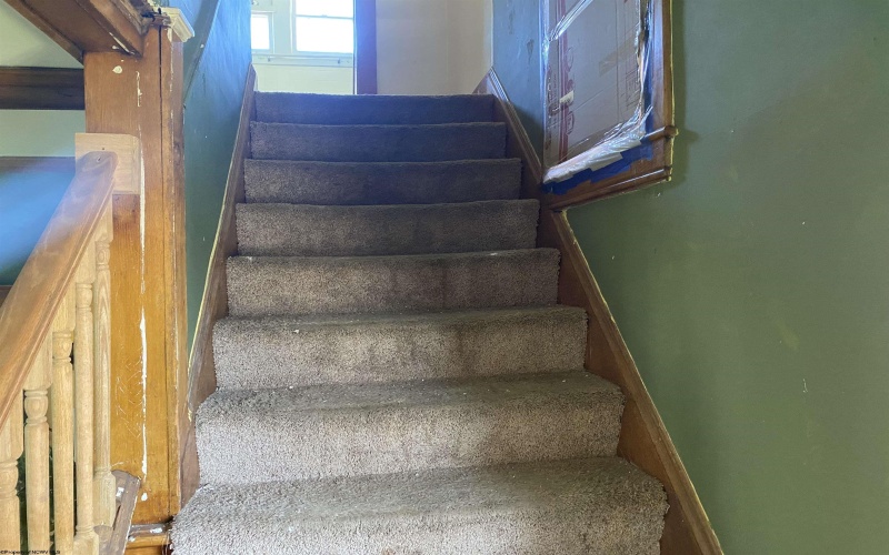 136 Milford Street, Clarksburg, West Virginia 26301, 4 Bedrooms Bedrooms, 7 Rooms Rooms,1 BathroomBathrooms,Single Family Detached,For Sale,Milford,10164499