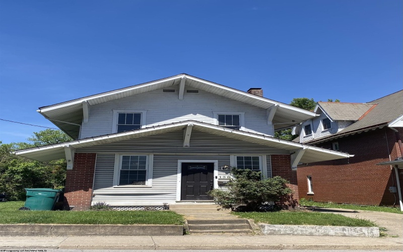 136 Milford Street, Clarksburg, West Virginia 26301, 4 Bedrooms Bedrooms, 7 Rooms Rooms,1 BathroomBathrooms,Single Family Detached,For Sale,Milford,10164499