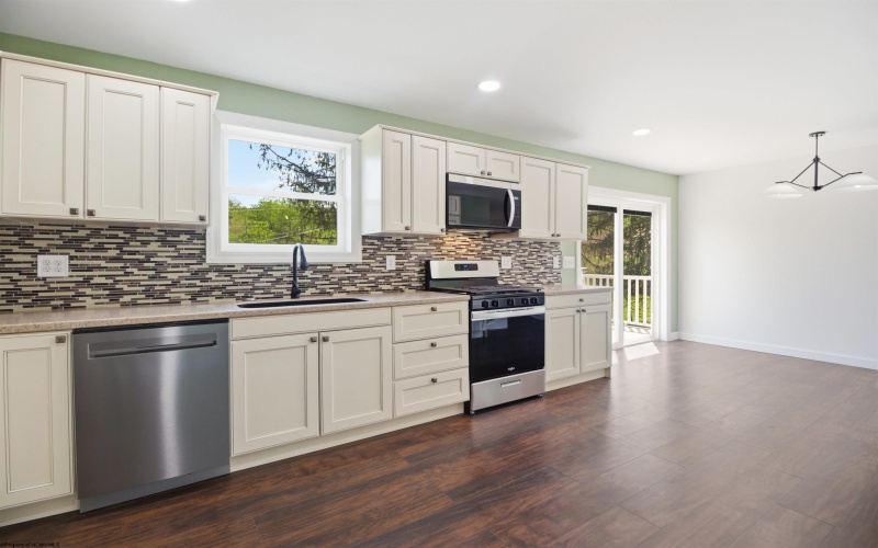 1926 Porterfield Road, Philippi, West Virginia 26416, 4 Bedrooms Bedrooms, 12 Rooms Rooms,3 BathroomsBathrooms,Single Family Detached,For Sale,Porterfield,10164503