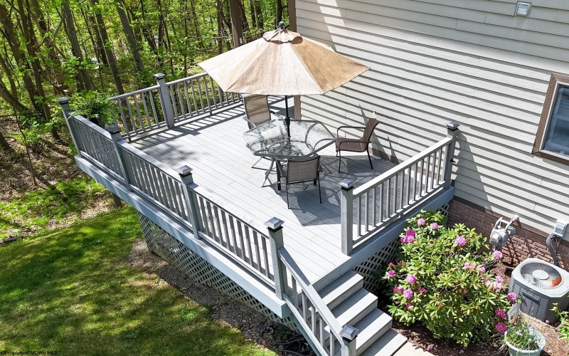 12 Oak Ridge Drive, Morgantown, West Virginia 26508, 3 Bedrooms Bedrooms, 5 Rooms Rooms,3 BathroomsBathrooms,Single Family Attached,For Sale,Oak Ridge,10164523