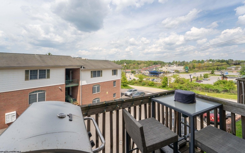 8 Silvercreek Drive, Morgantown, West Virginia 26505, 2 Bedrooms Bedrooms, 4 Rooms Rooms,2 BathroomsBathrooms,Single Family Attached,For Sale,Silvercreek,10164502