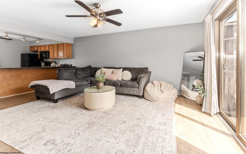 8 Silvercreek Drive, Morgantown, West Virginia 26505, 2 Bedrooms Bedrooms, 4 Rooms Rooms,2 BathroomsBathrooms,Single Family Attached,For Sale,Silvercreek,10164502