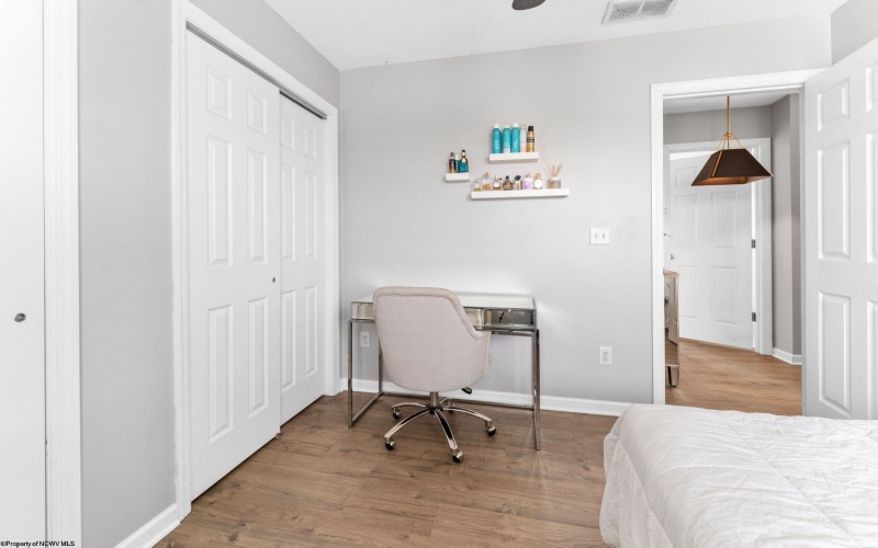 8 Silvercreek Drive, Morgantown, West Virginia 26505, 2 Bedrooms Bedrooms, 4 Rooms Rooms,2 BathroomsBathrooms,Single Family Attached,For Sale,Silvercreek,10164502