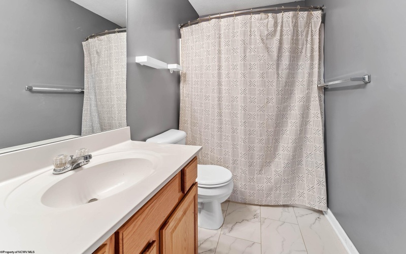 8 Silvercreek Drive, Morgantown, West Virginia 26505, 2 Bedrooms Bedrooms, 4 Rooms Rooms,2 BathroomsBathrooms,Single Family Attached,For Sale,Silvercreek,10164502