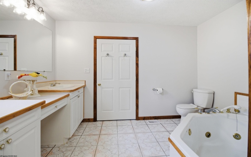 1700 Pleasant Valley Road, Fairmont, West Virginia 26554, 5 Bedrooms Bedrooms, 14 Rooms Rooms,4 BathroomsBathrooms,Single Family Detached,For Sale,Pleasant Valley,10164507