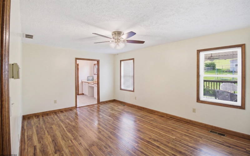 1700 Pleasant Valley Road, Fairmont, West Virginia 26554, 5 Bedrooms Bedrooms, 14 Rooms Rooms,4 BathroomsBathrooms,Single Family Detached,For Sale,Pleasant Valley,10164507