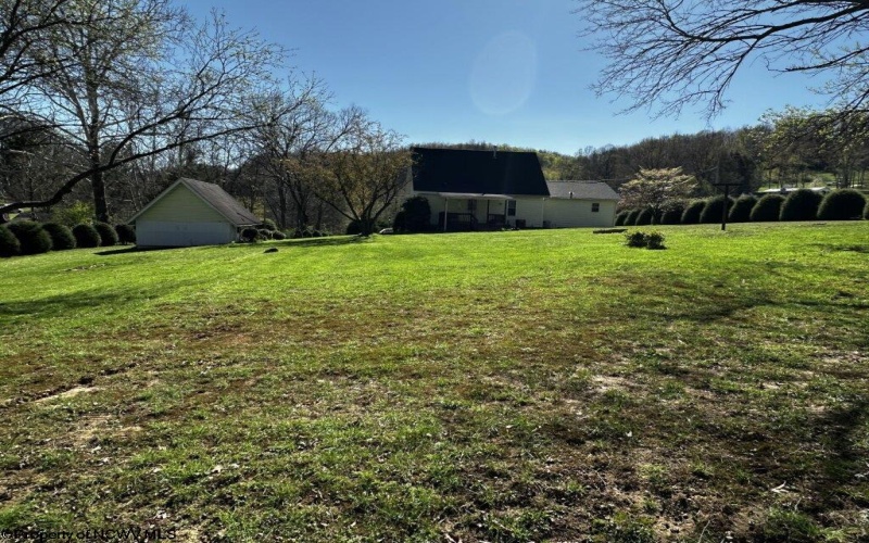 172 Firehouse Road, Fairmont, West Virginia 26554-0000, 3 Bedrooms Bedrooms, 7 Rooms Rooms,2 BathroomsBathrooms,Single Family Detached,For Sale,Firehouse,10164521