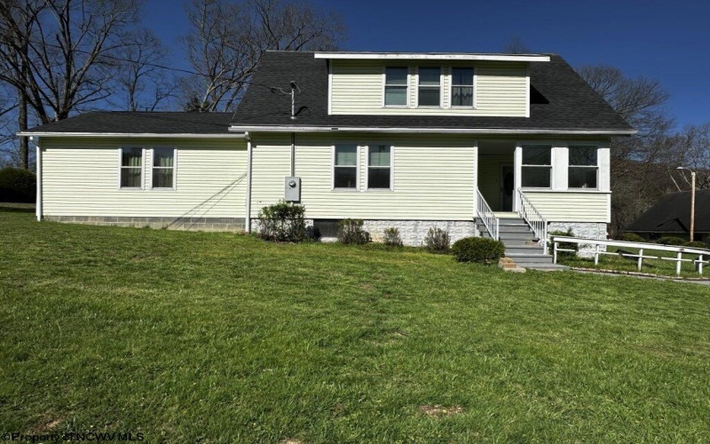 172 Firehouse Road, Fairmont, West Virginia 26554-0000, 3 Bedrooms Bedrooms, 7 Rooms Rooms,2 BathroomsBathrooms,Single Family Detached,For Sale,Firehouse,10164521