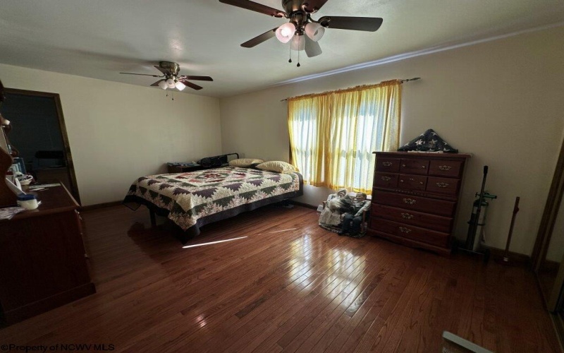 172 Firehouse Road, Fairmont, West Virginia 26554-0000, 3 Bedrooms Bedrooms, 7 Rooms Rooms,2 BathroomsBathrooms,Single Family Detached,For Sale,Firehouse,10164521