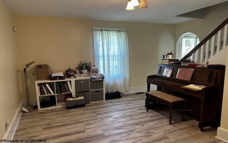 172 Firehouse Road, Fairmont, West Virginia 26554-0000, 3 Bedrooms Bedrooms, 7 Rooms Rooms,2 BathroomsBathrooms,Single Family Detached,For Sale,Firehouse,10164521