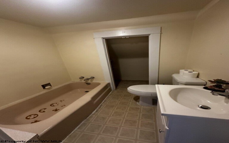 172 Firehouse Road, Fairmont, West Virginia 26554-0000, 3 Bedrooms Bedrooms, 7 Rooms Rooms,2 BathroomsBathrooms,Single Family Detached,For Sale,Firehouse,10164521