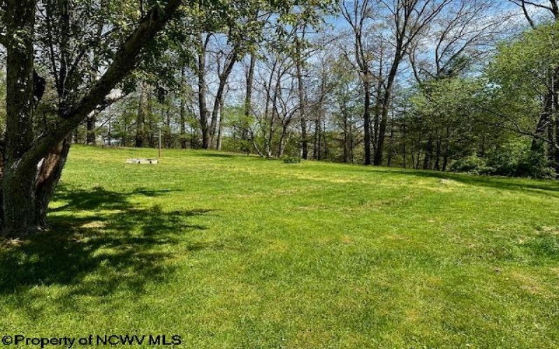 172 Firehouse Road, Fairmont, West Virginia 26554-0000, 3 Bedrooms Bedrooms, 7 Rooms Rooms,2 BathroomsBathrooms,Single Family Detached,For Sale,Firehouse,10164521