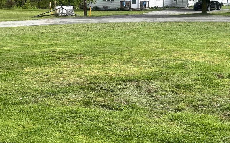 102 Brookview Drive, Weston, West Virginia 26452, 2 Bedrooms Bedrooms, 6 Rooms Rooms,2 BathroomsBathrooms,Single Family Detached,For Sale,Brookview,10164509