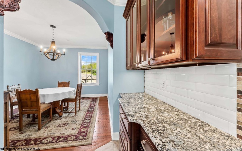 211 Meredith Street, Morgantown, West Virginia 26508, 4 Bedrooms Bedrooms, 9 Rooms Rooms,4 BathroomsBathrooms,Single Family Detached,For Sale,Meredith,10164517