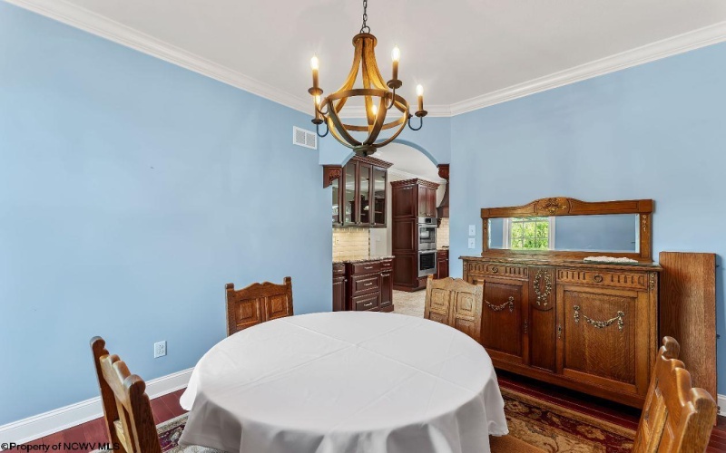 211 Meredith Street, Morgantown, West Virginia 26508, 4 Bedrooms Bedrooms, 9 Rooms Rooms,4 BathroomsBathrooms,Single Family Detached,For Sale,Meredith,10164517