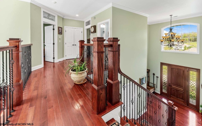 211 Meredith Street, Morgantown, West Virginia 26508, 4 Bedrooms Bedrooms, 9 Rooms Rooms,4 BathroomsBathrooms,Single Family Detached,For Sale,Meredith,10164517