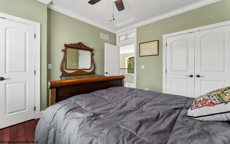 211 Meredith Street, Morgantown, West Virginia 26508, 4 Bedrooms Bedrooms, 9 Rooms Rooms,4 BathroomsBathrooms,Single Family Detached,For Sale,Meredith,10164517