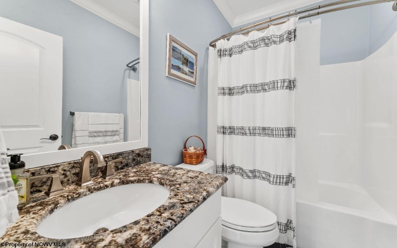 211 Meredith Street, Morgantown, West Virginia 26508, 4 Bedrooms Bedrooms, 9 Rooms Rooms,4 BathroomsBathrooms,Single Family Detached,For Sale,Meredith,10164517